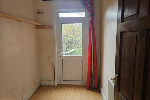 2 bedroom flat for sale, 172 Washington Road, Worcester Park, Surrey, KT4 8JJ