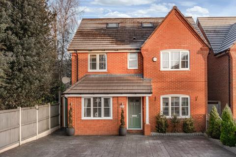 Mercer Close, Bromsgrove, Worcestershire, B61