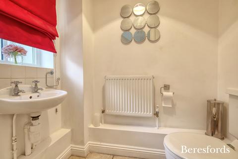 3 Hare Bridge Crescent, Ingatestone, CM4 9DR