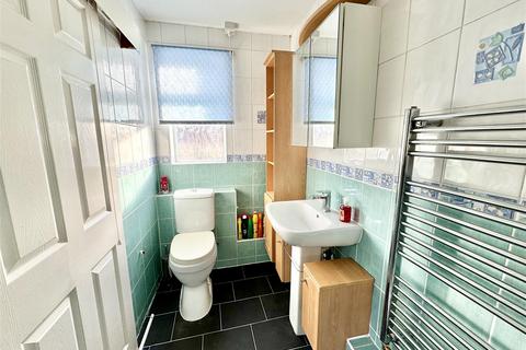 14 Blacker Road, Mapplewell, Barnsley, S75 6BW