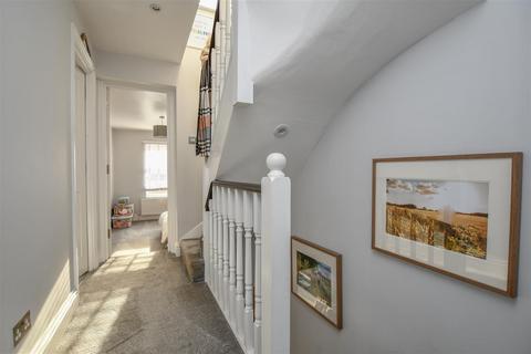 1 Seaton Road, London Colney, St Albans, AL2 1RL