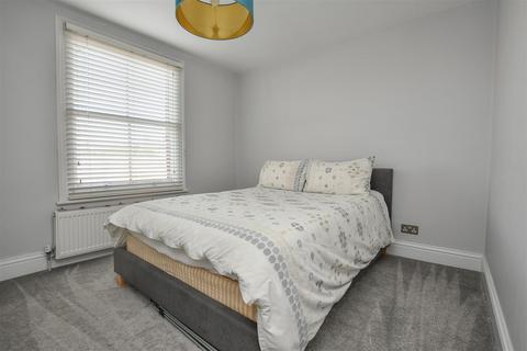 1 Seaton Road, London Colney, St Albans, AL2 1RL