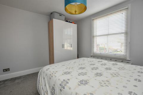 1 Seaton Road, London Colney, St Albans, AL2 1RL