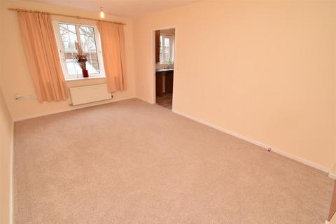 2 bedroom apartment to rent, Moorcroft, Ossett WF5