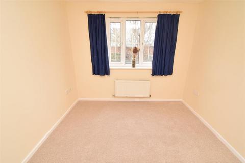 2 bedroom apartment to rent, Moorcroft, Ossett WF5