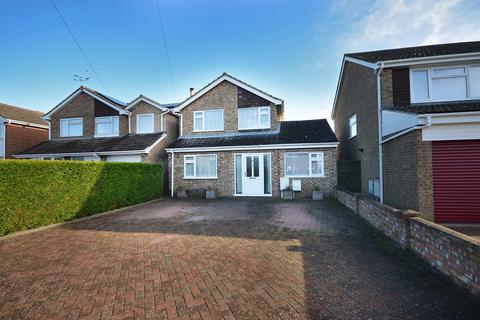 4 bedroom detached house for sale, Catlow Close, Raunds