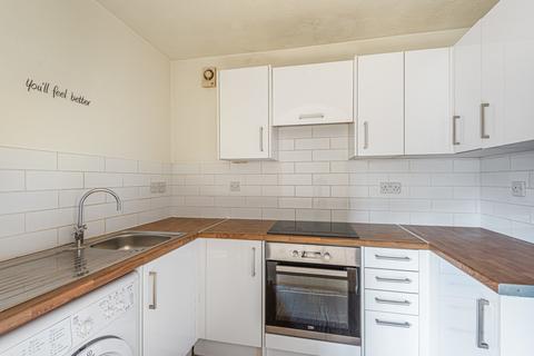 1 bedroom flat to rent, Vicars Bridge Close London HA0