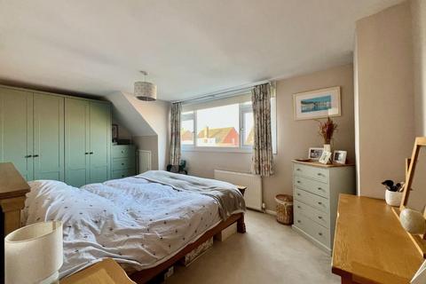 26 Howmead, Berkeley, GL13 9AS