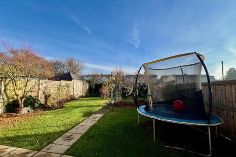 26 Howmead, Berkeley, GL13 9AS