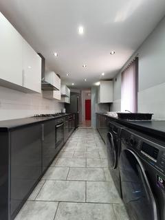 6 bedroom terraced house to rent, Cranbrook Street, Cardiff CF24