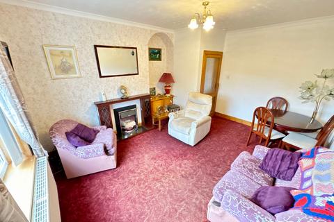 2 bedroom flat for sale, 3 Mains Avenue, Beith