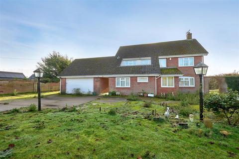 4 bedroom detached house for sale, Hall Road, Diss IP21