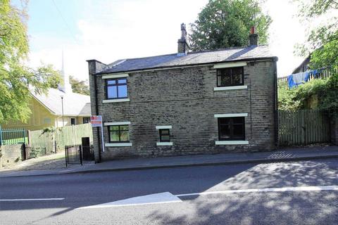 3 bedroom detached house to rent, Huddersfield Road, Holmfirth HD9