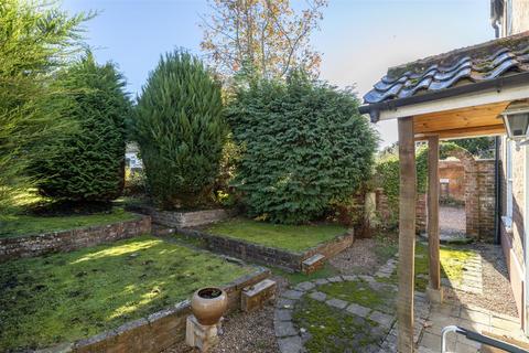4 bedroom cottage for sale, Puddingmoor, Beccles NR34