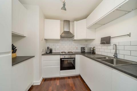 1 bedroom flat to rent, Upper Tooting Road, London SW17