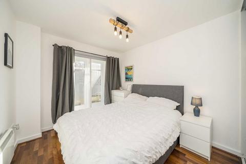 1 bedroom flat to rent, Upper Tooting Road, London SW17