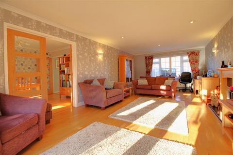 5 bedroom detached house for sale, Ladywell Close, Gloucester