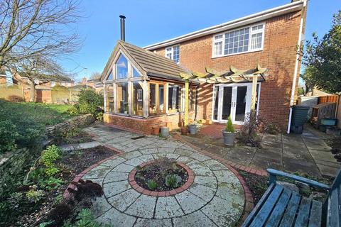 5 bedroom detached house for sale, Ladywell Close, Gloucester