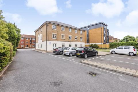 2 bedroom apartment to rent, Staines-Upon-Thames,  Surrey,  TW18