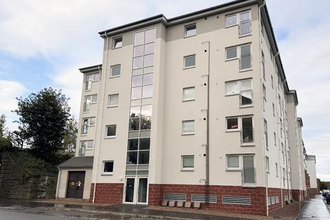 2 bedroom flat to rent, Squire Street, Glasgow G14