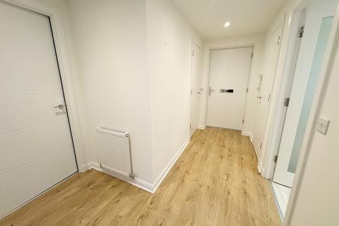 2 bedroom flat to rent, Squire Street, Glasgow G14