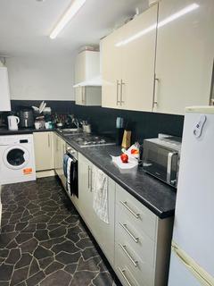 6 bedroom terraced house to rent, Nottingham NG7