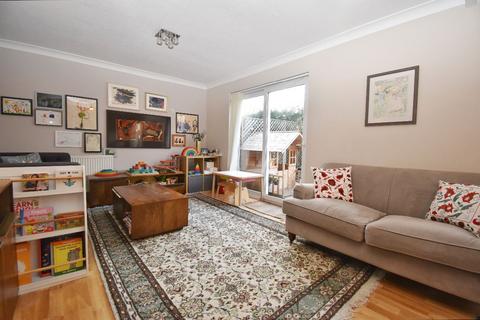 8 Tenby Close, Cambridge, CB1 9YG