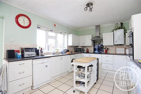 3 bedroom detached bungalow for sale, Gorleston Road, Oulton, NR32