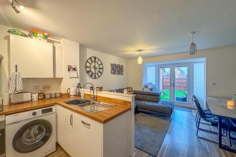 4 bedroom semi-detached house for sale, Dovecote Drive, Weddington