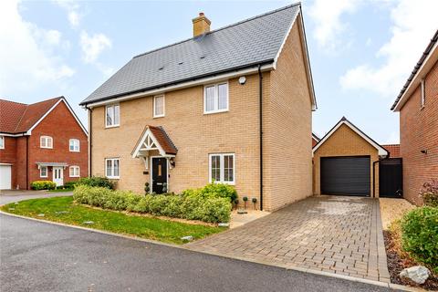 4 bedroom detached house for sale, Evans Drive, Runwell, Wickford, Essex, SS11