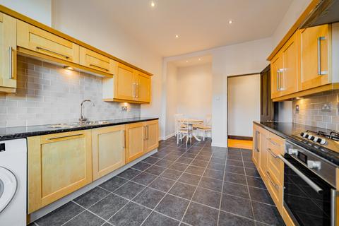 2 bedroom flat for sale, Cartvale Road, Flat 3/1, Battlefield, Glasgow, G42 9SW