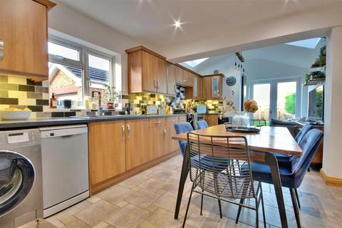 3 bedroom semi-detached house for sale, East Street, Leven