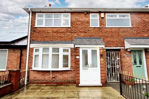 2 bedroom terraced house to rent, Ambleside Crescent, Warrington, WA2