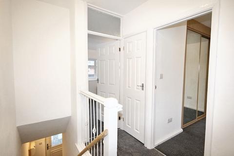 2 bedroom terraced house to rent, Ambleside Crescent, Warrington, WA2