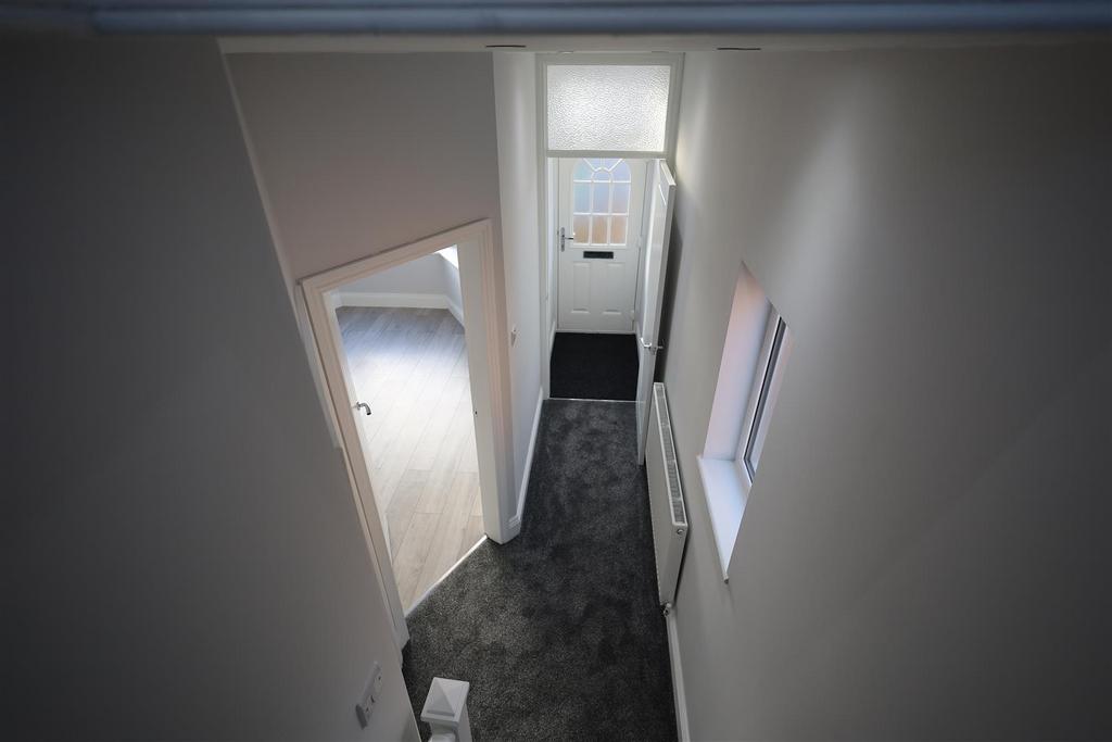 17. Hall.JPG