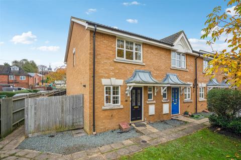 2 bedroom semi-detached house to rent, Riley Close, Aylesbury HP20