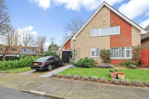 3 bedroom detached house for sale, Repton Close, Broadstairs