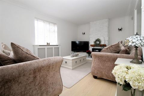 3 bedroom detached house for sale, Repton Close, Broadstairs