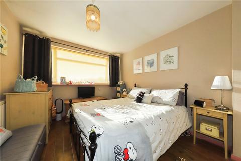17 Chelston Drive, Wolverhampton, WV6 0LQ