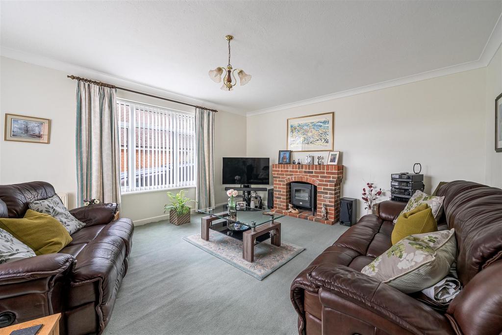 1364806-6-68e7e31c8f61f.jpg