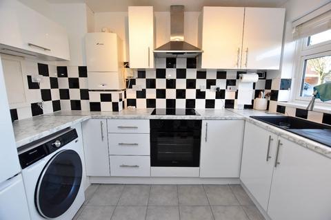 2 bedroom semi-detached house to rent, Regency Gardens, Birmingham