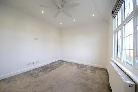 2 bedroom flat to rent, Myddelton Gardens, Winchmore Hill, N21