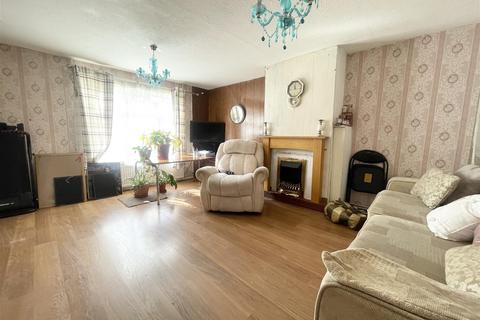 3 bedroom semi-detached house for sale, Scotswood Crescent, Leicester LE2