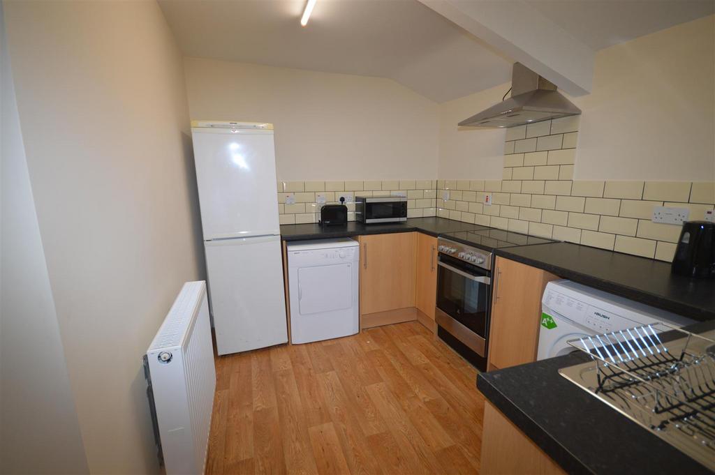 Kitchen 2.JPG