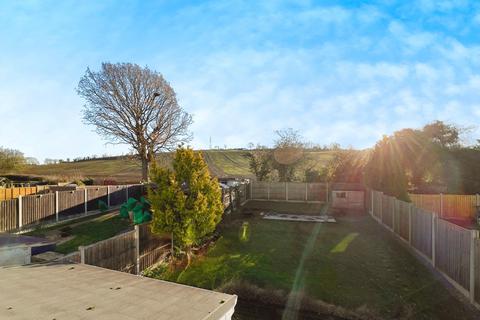 3 bedroom semi-detached house for sale, Tennyson Avenue, Grantham, Grantham, NG31