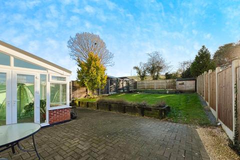 3 bedroom semi-detached house for sale, Tennyson Avenue, Grantham, Grantham, NG31