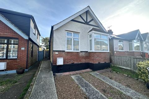 2 bedroom detached bungalow to rent, Baliol Road, Whistable