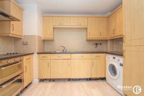 2 bedroom apartment to rent, Glebelands Close, London, N12