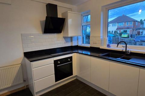 2 bedroom semi-detached house to rent, Birdbrook Road, Birmingham