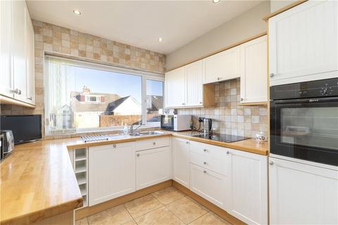 2 bedroom bungalow for sale, Hall Drive, Burley in Wharfedale, Ilkley, West Yorkshire, LS29